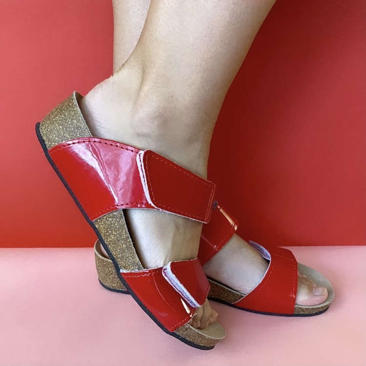 Elegant cork wedge sandals for women, preventing flat feet.