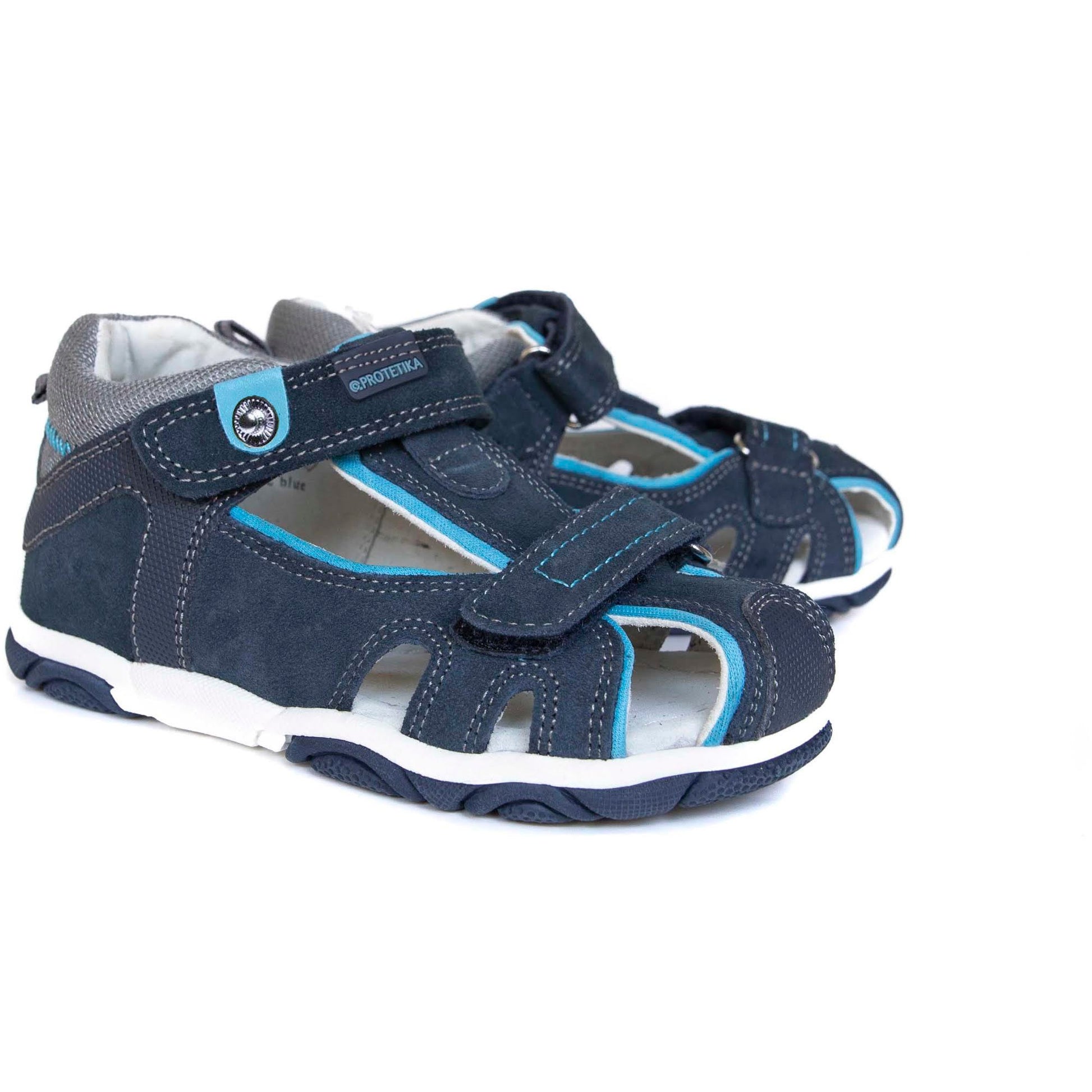 Genuine suede leather sandals for small boys in size EU 26