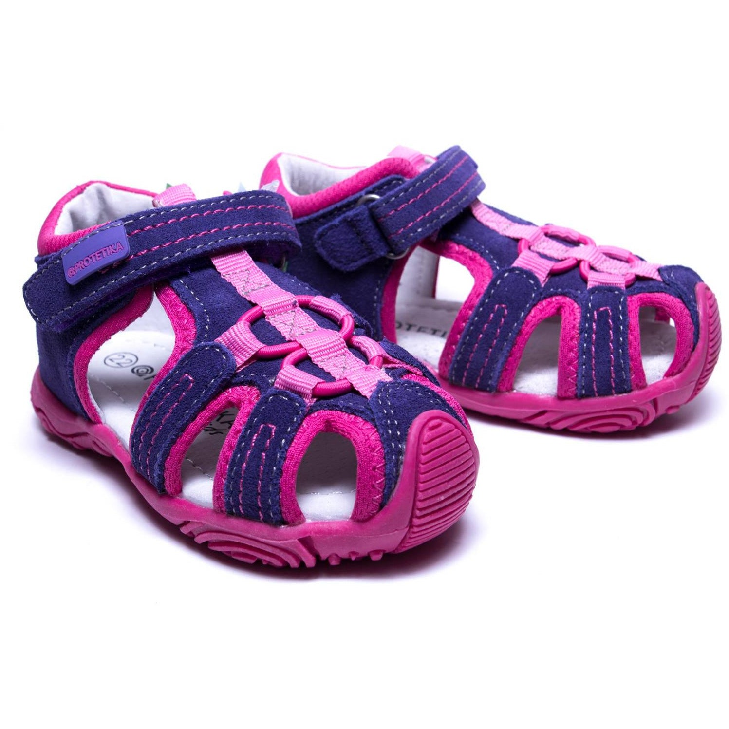 Last 2 pieces in size EU 26, small girls anatomically shaped sandals