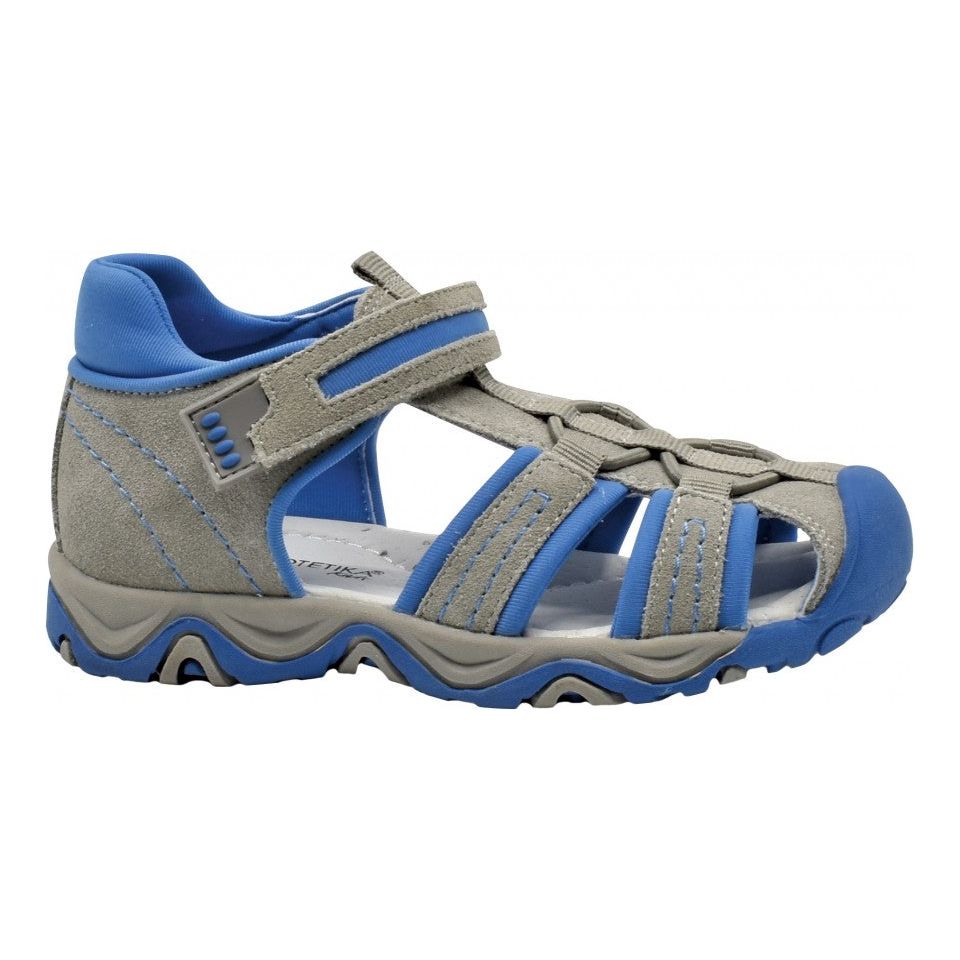 GERYS grey is an arch support sandal for older boys, with a suede upper, an arch support and a closed heel counter.