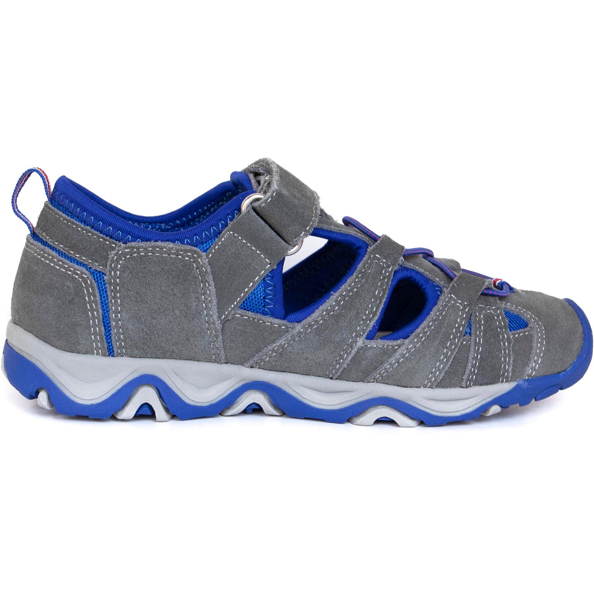 Genuine leather sportive sandals for older boys, with a closed toe box and ventilation holes.